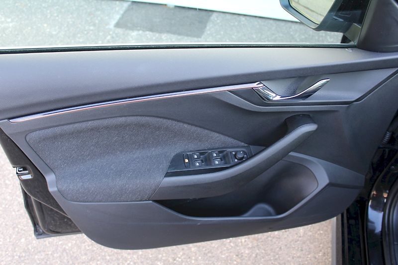 Škoda Kamiq (2024) Top Selection 1.0TSI / 85kW 6° - fotka 9 z 24