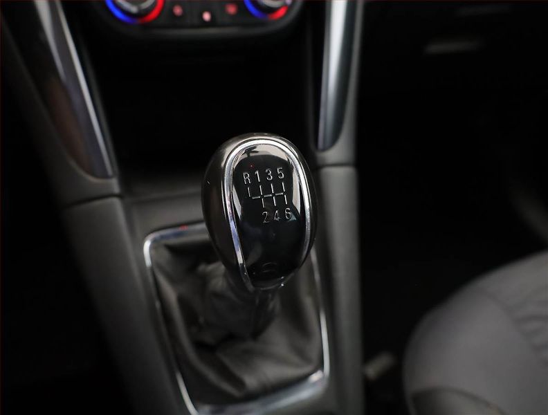 Opel Zafira (2014) 2.0 CDTI, 7 míst, Serv.kniha - fotka 14 z 19