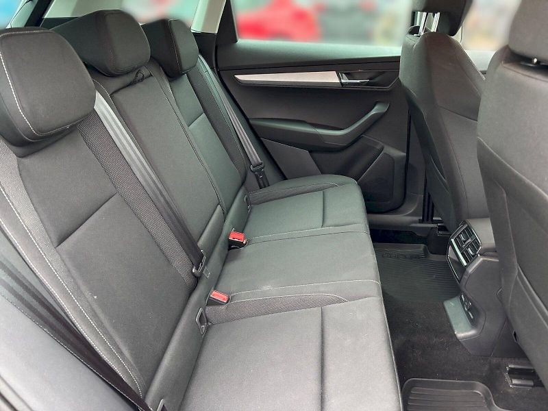 Škoda Karoq (2025) SELECTION 1.5 TSI 110 kW A7F - fotka 23 z 31