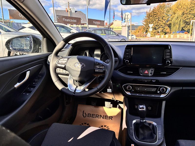 Hyundai i30 1.5DPi 81kW COMFORT ALU        - fotka 12 z 23