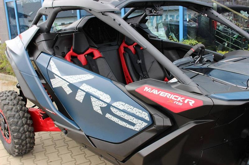 Can-Am Maverick R (2025) XRS DCT SAS MY 2025 SKLADEM - fotka 2 z 9