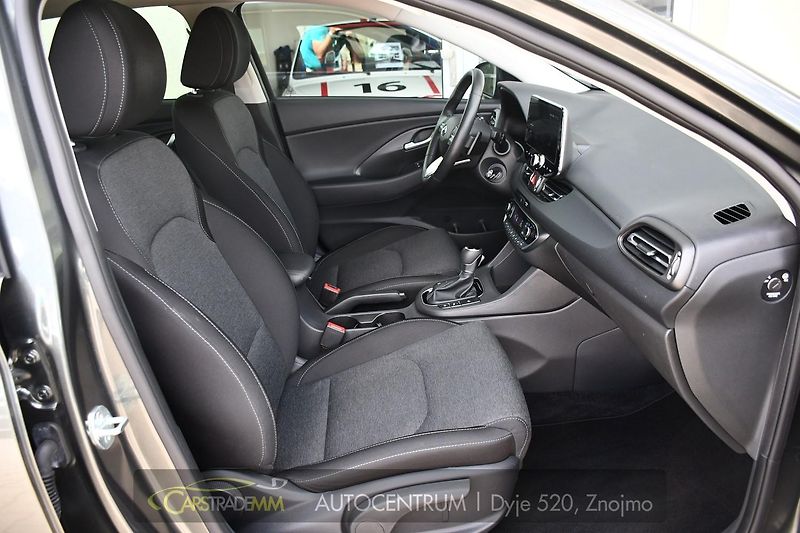Hyundai i30 1.0T-GDI ČR FAMILY SMART DCT - fotka 16 z 52
