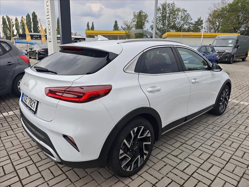 Kia XCeed 1,5 T-GDI 103kW 7DCT automat - fotka 6 z 21