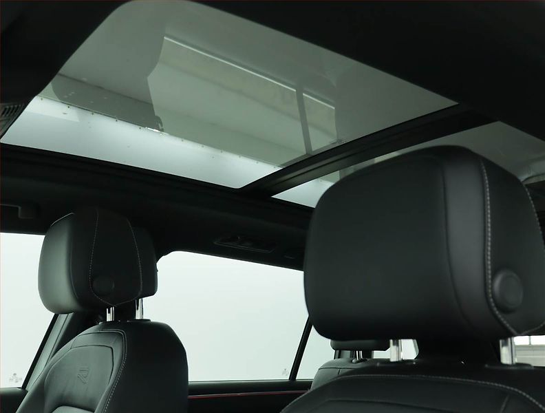 Volkswagen Tiguan (2022) R-Line 2.0 TSI - fotka 16 z 19