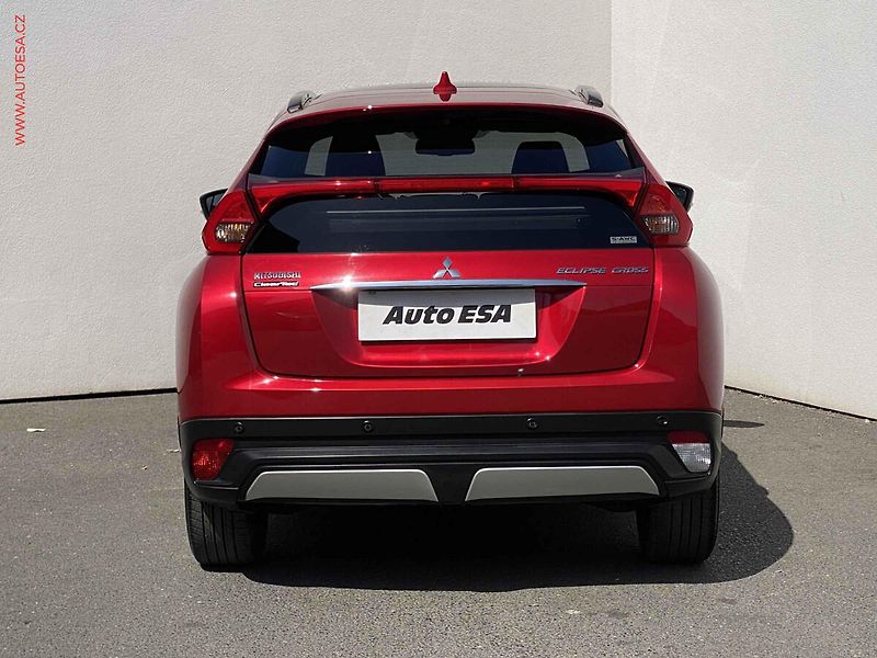 Mitsubishi Eclipse Cross (2018) 1.5 T-MIVEC 4x4, TOP, AT, LED - fotka 5 z 21
