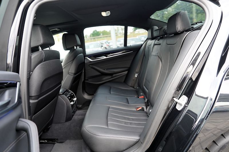BMW Řada 5 540d xDrive M sport/Lasery - fotka 33 z 50