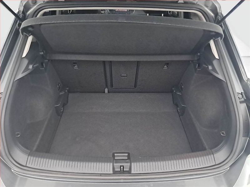 Volkswagen T-Roc (2019) 1.6 TDI, Tempomat - fotka 14 z 17