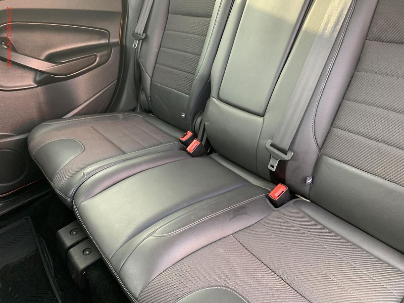 Ford Kuga (2015) 1.5 EB, AC, TZ, park.čidla - fotka 10 z 19