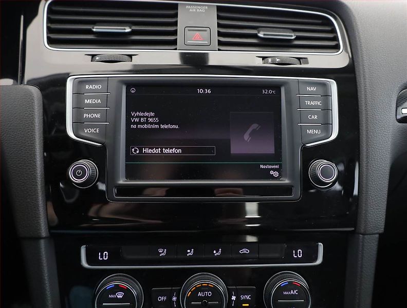 Volkswagen Golf (2015) Comfortline 1.6 TDI, Navi - fotka 12 z 17