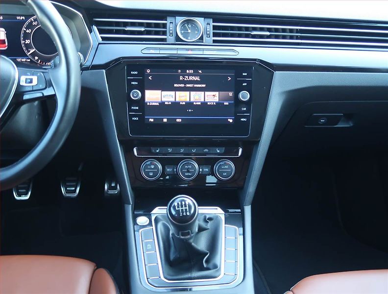 Volkswagen Arteon (2018) Elegance 1.5 TSI - fotka 12 z 17