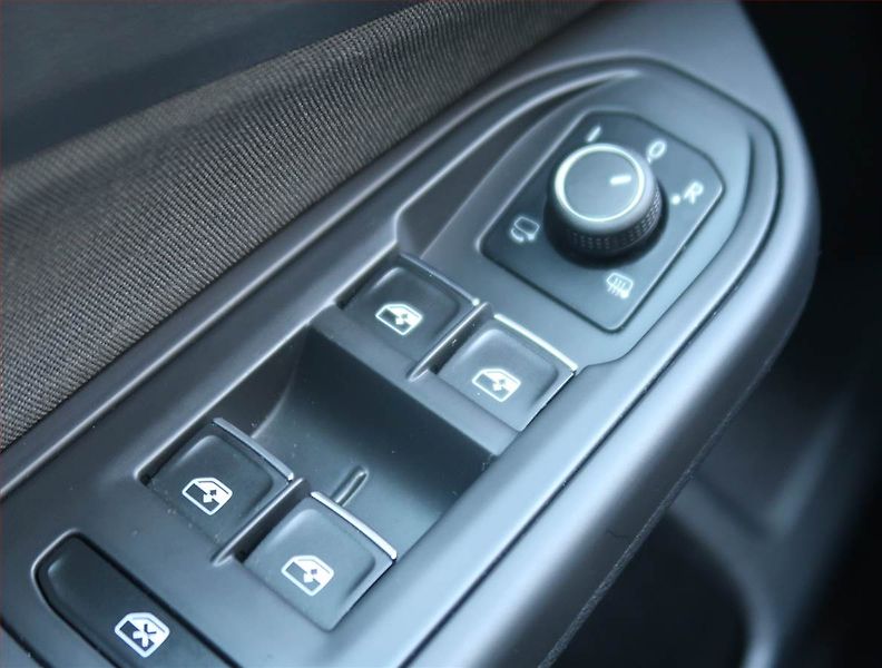 Volkswagen Golf (2021) Style 1.5 TSI, ČR,1.maj - fotka 15 z 19