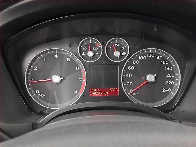 Ford Focus (2007) 1.6 16V, po STK, zamluveno - fotka 11 z 17