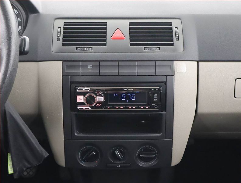 Škoda Fabia (2005) 1.2, levný provoz - fotka 12 z 14
