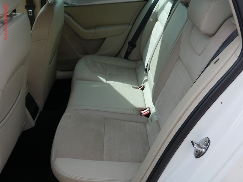 Škoda Octavia (2013) 1.8 TSI 4x4, ČR, DSG, bixen - fotka 10 z 17