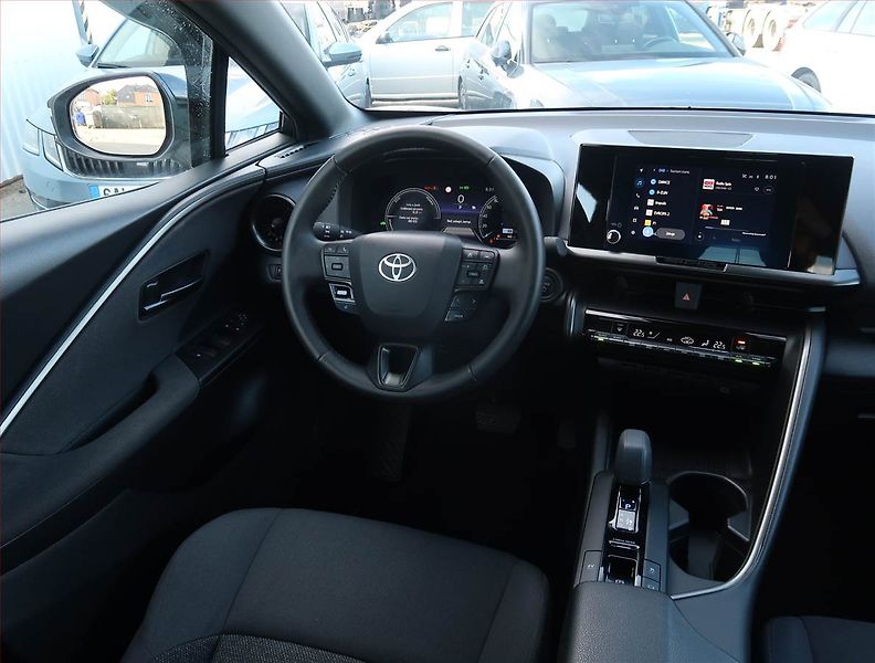 Toyota C-HR (2025) 1.8 Hybrid - fotka 7 z 24
