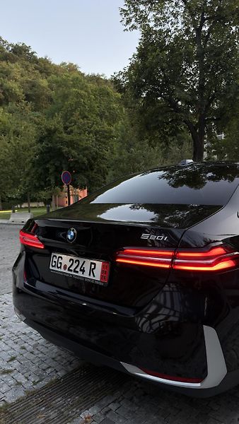 BMW Řada 5 (2025) - fotka 3 z 18
