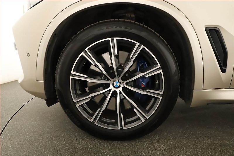 BMW X5 (2019) xDrive30d - fotka 12 z 29