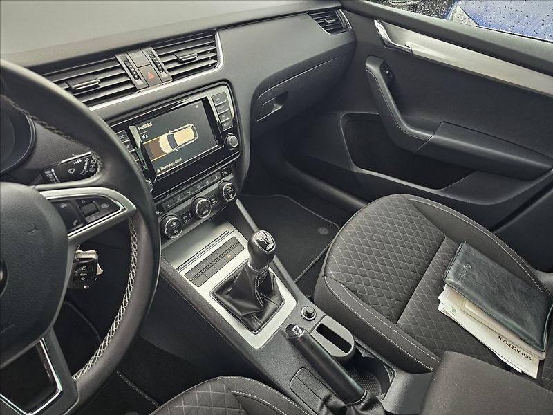 Škoda Octavia III 2,0TDi 110KW Edition + - fotka 13 z 46