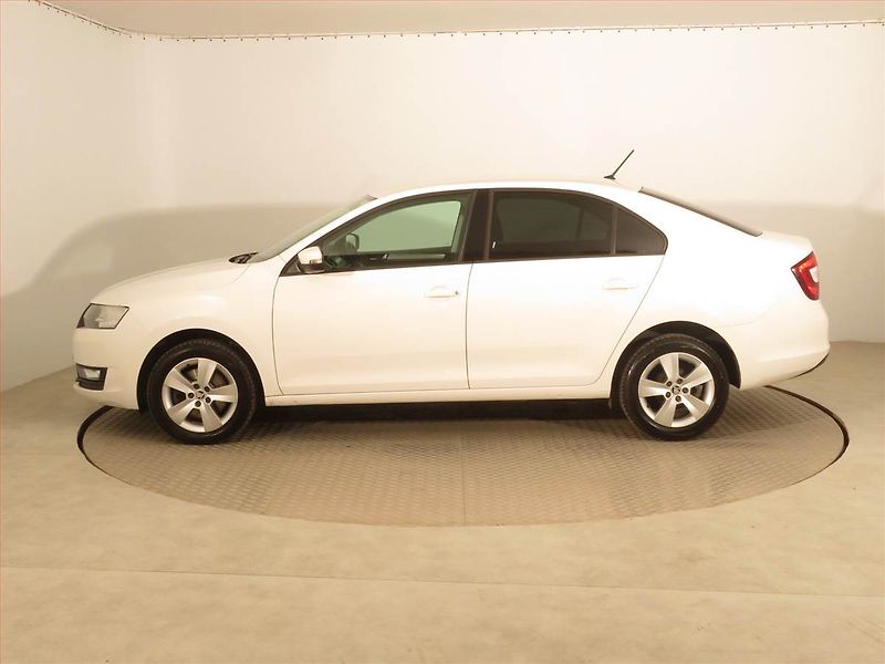 Škoda Rapid (2018) Ambition 1.6 TDI, Tempomat - fotka 3 z 15