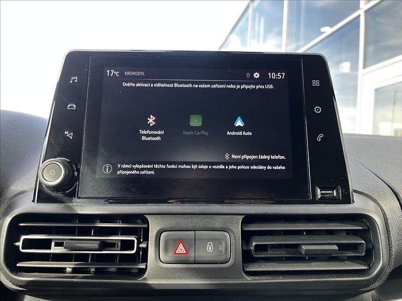 Opel Combo 1,2   LIFE XL EAT8 - fotka 16 z 26