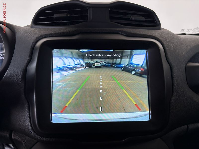 Jeep Renegade (2018) 1.0 T-GDi, Limited, navi - fotka 14 z 18