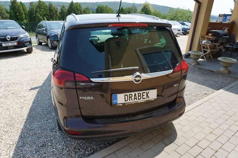 Opel Zafira (2012) Tourer 2,0 96 kW - fotka 7 z 30
