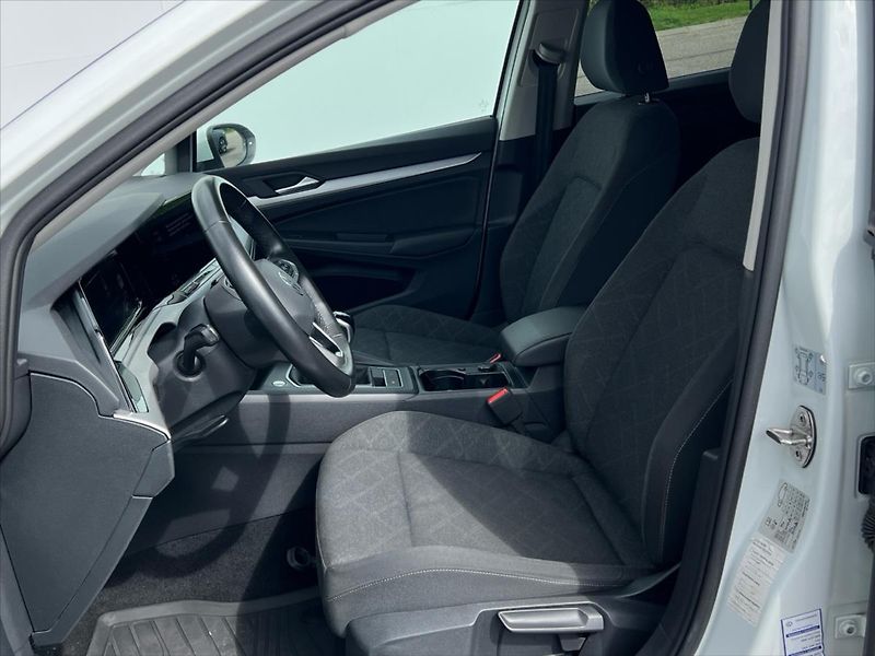 Volkswagen Golf Variant 1,5 TSi 110kW LIFE  8 - fotka 11 z 24