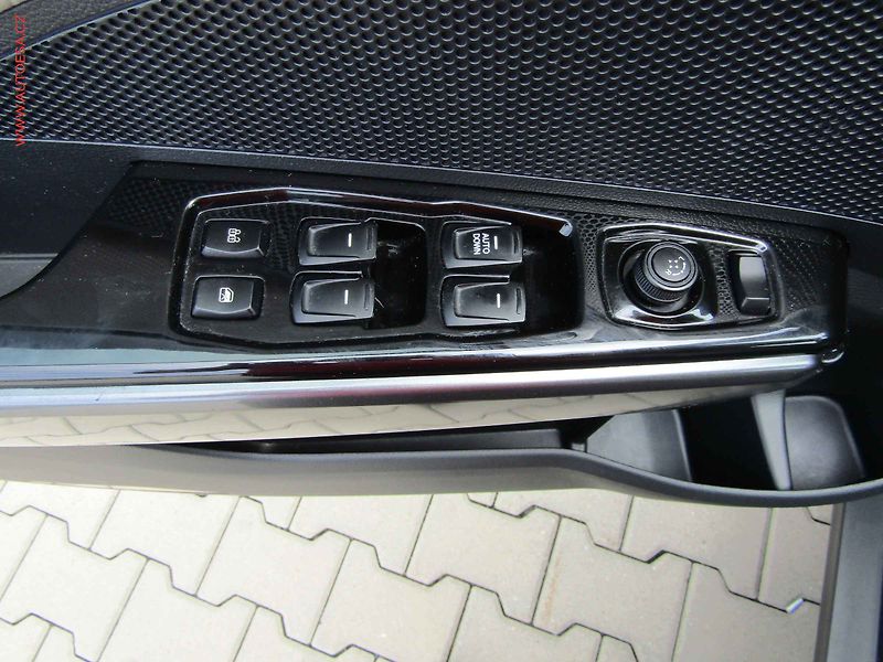 SsangYong Tivoli (2024) 1.5 T-GDi, 1.maj,ČR, servis - fotka 12 z 19