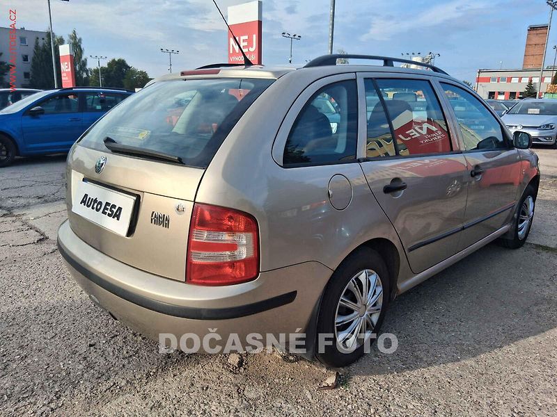 Škoda Fabia (2005) 1.2 12V - fotka 2 z 3