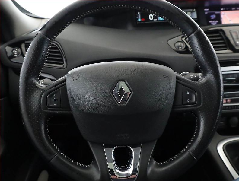 Renault Grand Scénic (2015) Bose 2.0 dCi, Automat, 7 míst - fotka 8 z 17