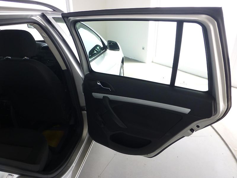 Škoda Octavia (2006) 1,6I-75KW**KLIMA**ALU****TAŽNÉ - fotka 18 z 27