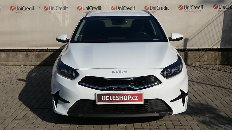 Kia Ceed 1.5 T-GDI TOP - fotka 2 z 23