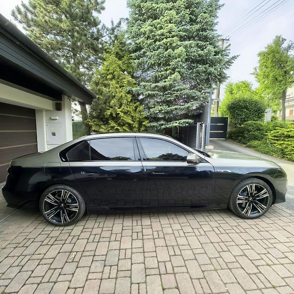 BMW i7 (2026) 760, 2026,TV, M, 6290km,Carbon - fotka 7 z 24