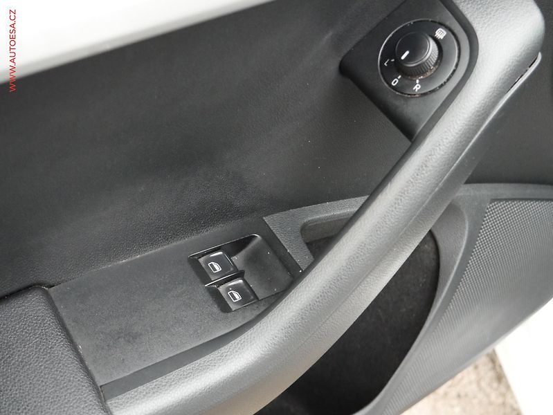 Škoda Octavia (2015) 2.0 TDi, ČR, Ambition - fotka 17 z 20
