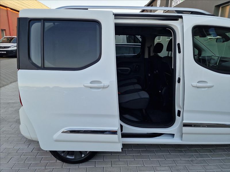 Toyota ProAce City 1.5 D-4D 130k L1 Family - fotka 16 z 49