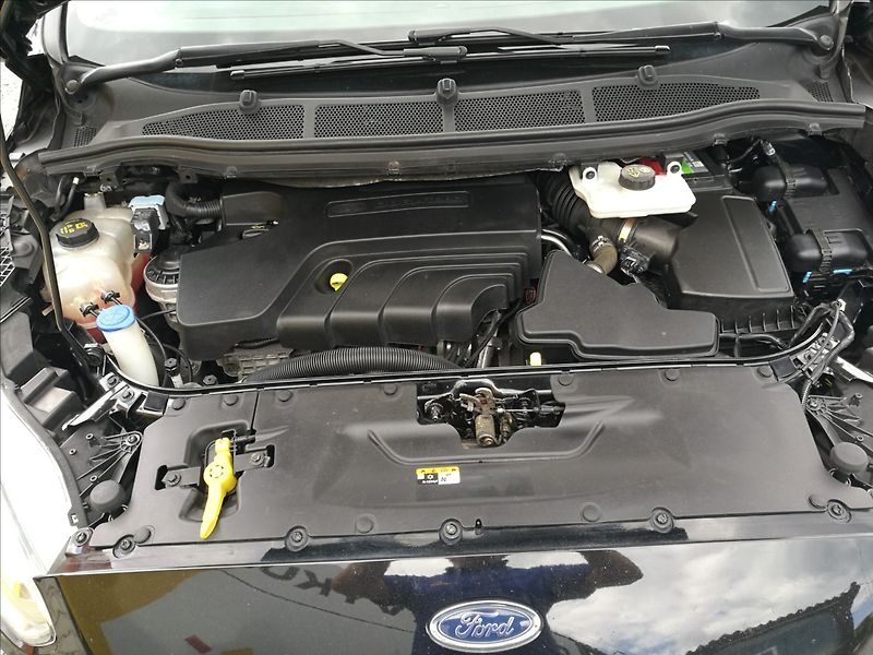 Ford Galaxy 2,0 TDCi AWD 7míst Titanium - fotka 27 z 29