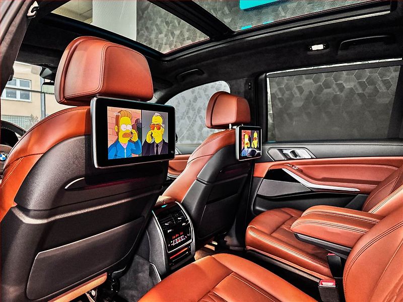 BMW X7 (2021) xDrive40i - fotka 20 z 24