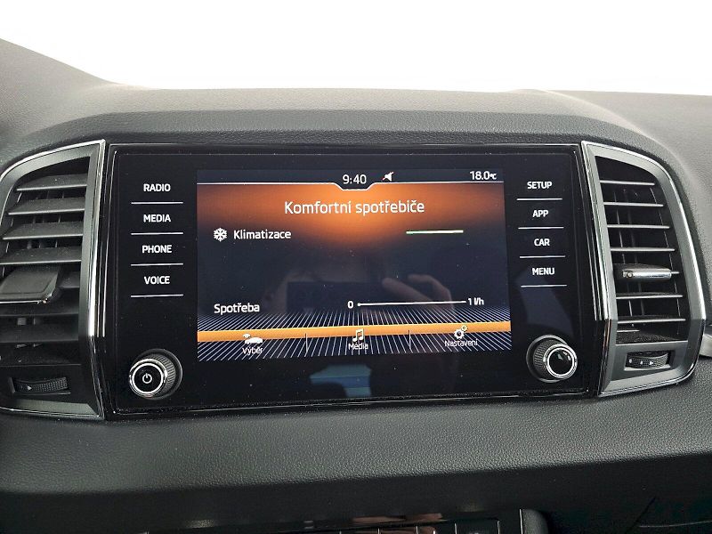 Škoda Karoq (2020) 1.5TSi 110kW Ambition Tažné - fotka 16 z 31