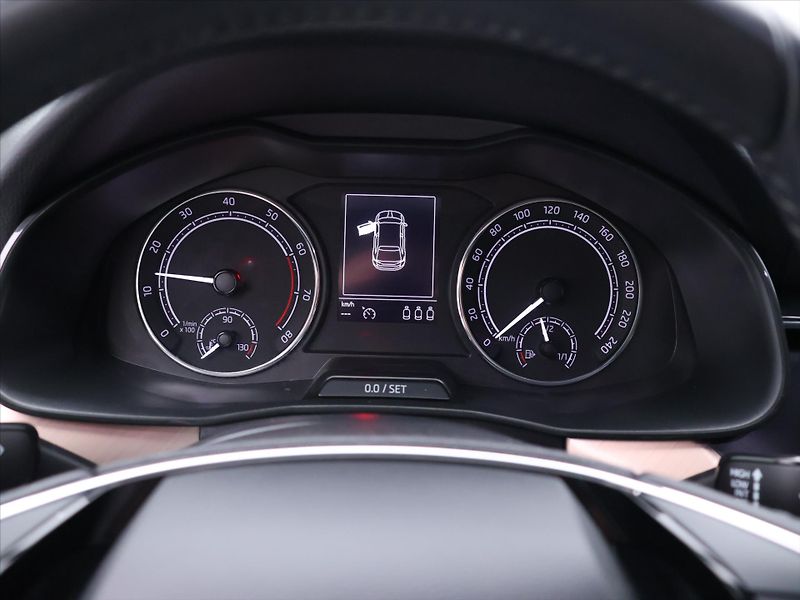 Škoda Scala 1,5 TSI 110kW Style CZ 1.Maj. - fotka 15 z 31