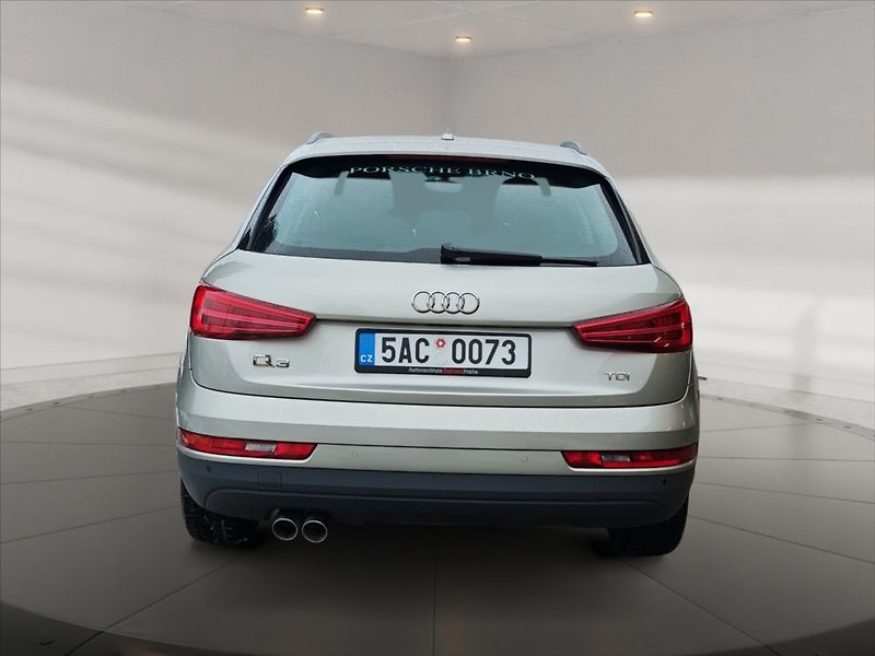 Audi Q3 2,0 TDI  ČR - fotka 4 z 11
