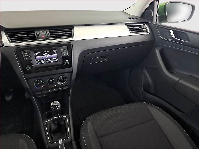 Škoda Rapid (2015) Spaceback 1.2 TSI - fotka 8 z 20