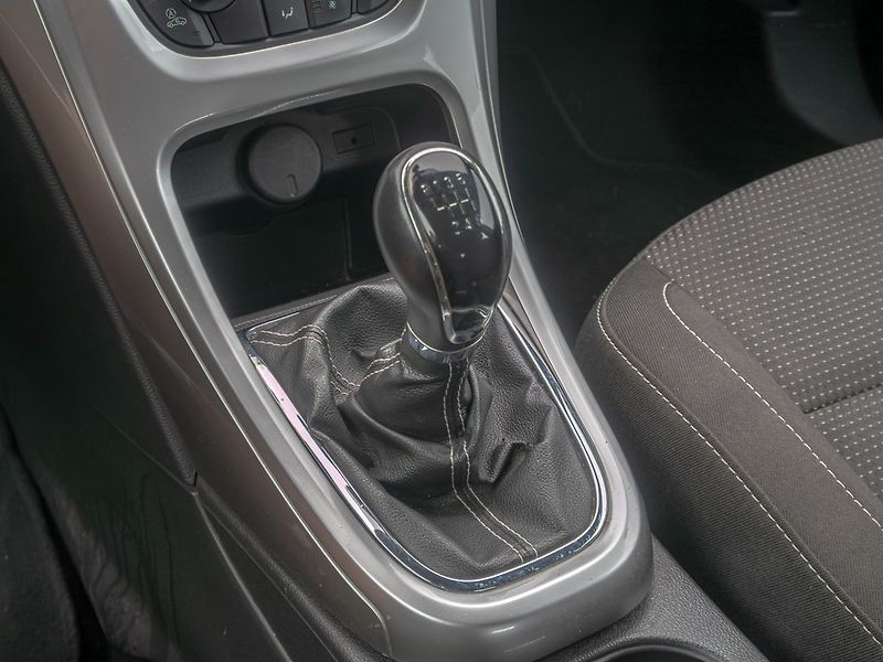 Opel Astra (2010) 1.7D 81KW – 2x KOLA - fotka 25 z 44