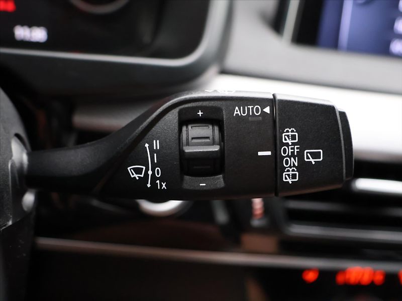 BMW X5 3,0 M50d 280kW xDrive Aut. CZ - fotka 22 z 39