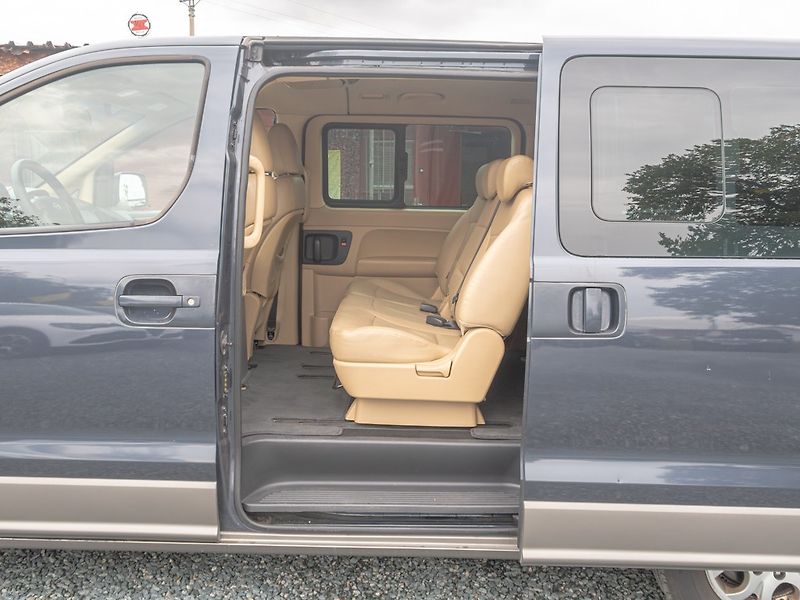 Hyundai H 1 (2015) ČR 2.5D 125KW mat – 8 SEDADEL - fotka 35 z 48