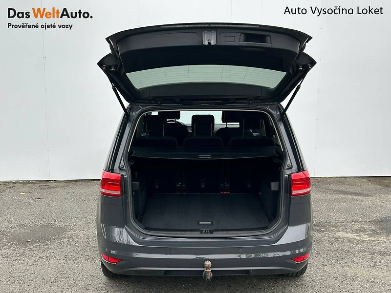 Volkswagen Touran (2022) 1.5 TSI 110kW DSG tažné - fotka 28 z 33