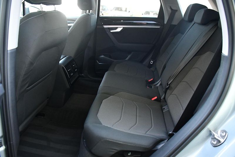 Volkswagen Touareg 3.0TDI 2.SADA KOL ČR - fotka 19 z 54