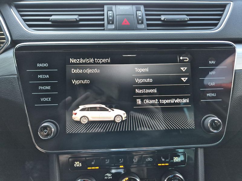 Škoda Superb Combi 2,0TDi DSG 110kw 17ALU - fotka 28 z 44