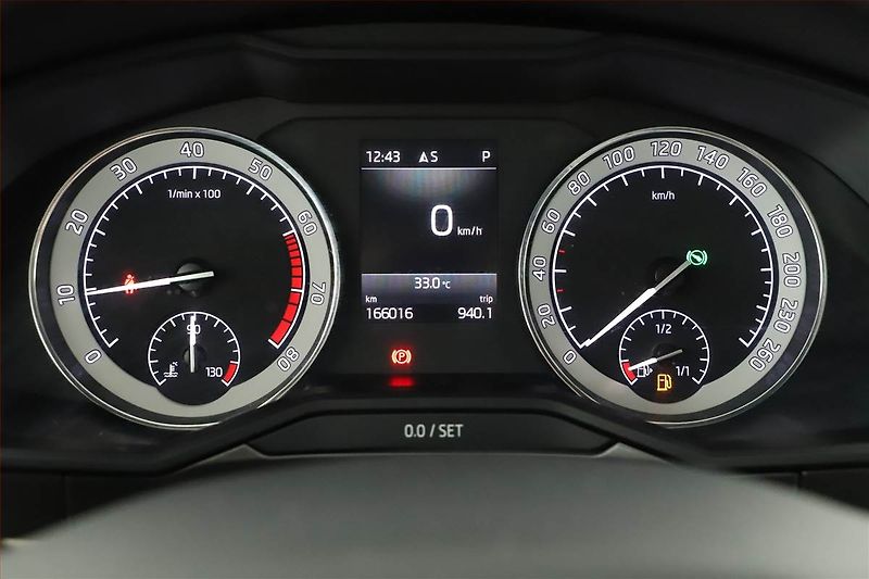 Škoda Superb (2019) Style 1.5 TSI, Automat - fotka 13 z 20
