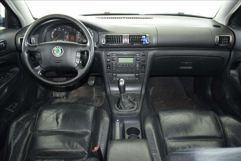 Škoda Superb 2,8 i V6 30V, klima,nová STK, - fotka 12 z 17
