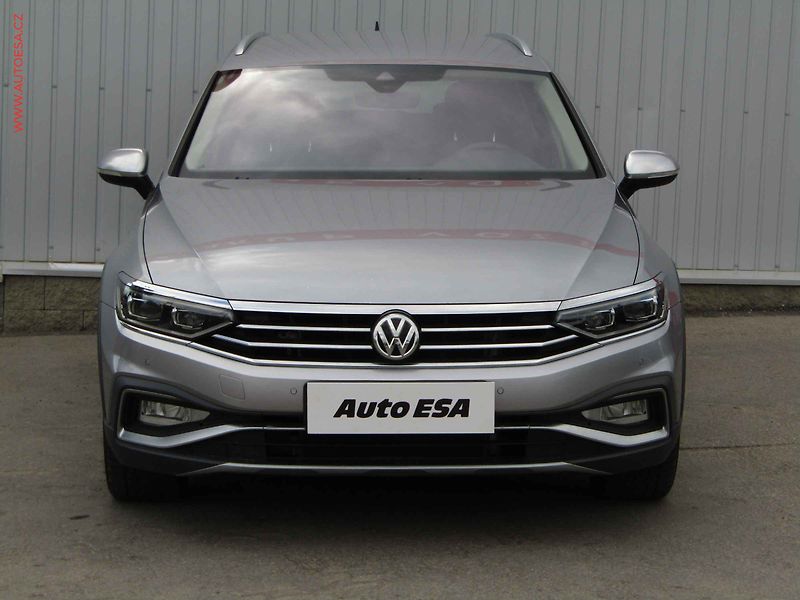 Volkswagen Passat (2020) 2.0 TDi 4x4, ČR, Alltrack - fotka 2 z 21